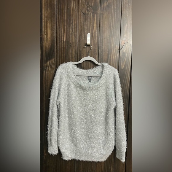 NWT-New York & Company SOHO Silver Sparkly Eyelash Sweater- Size: Medium - Picture 1 of 15